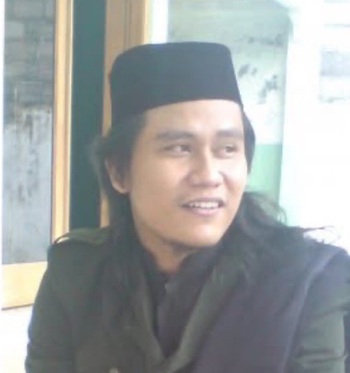 Kreator Tanduk Putih